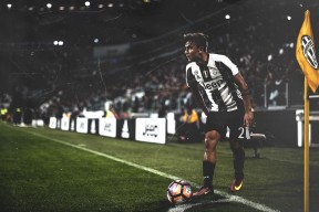 开云平台-哈利伯顿的沉默绞索，当防守成为最锋利的进攻武器