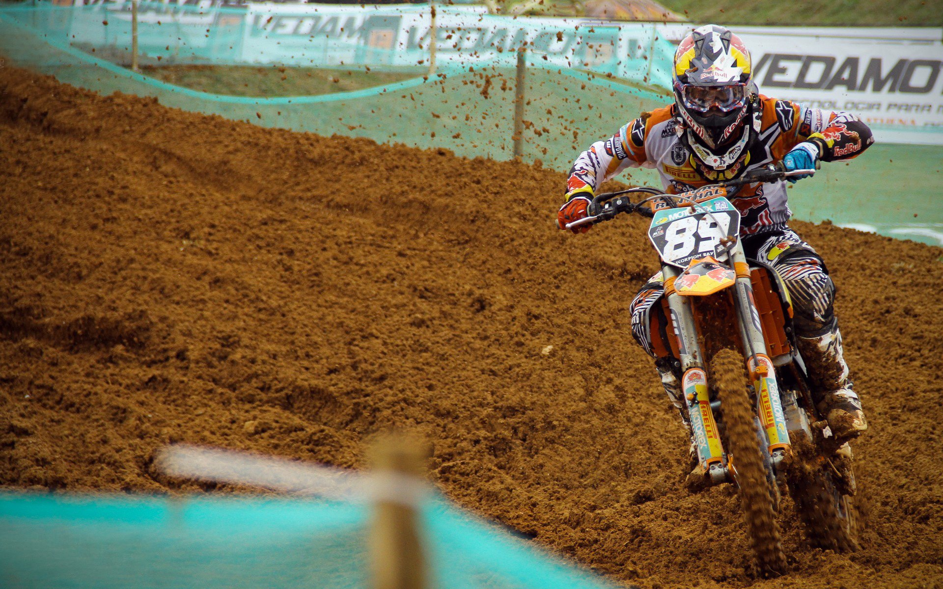 当药厂奇迹撞上总裁铁腕，足球世界的两种不朽