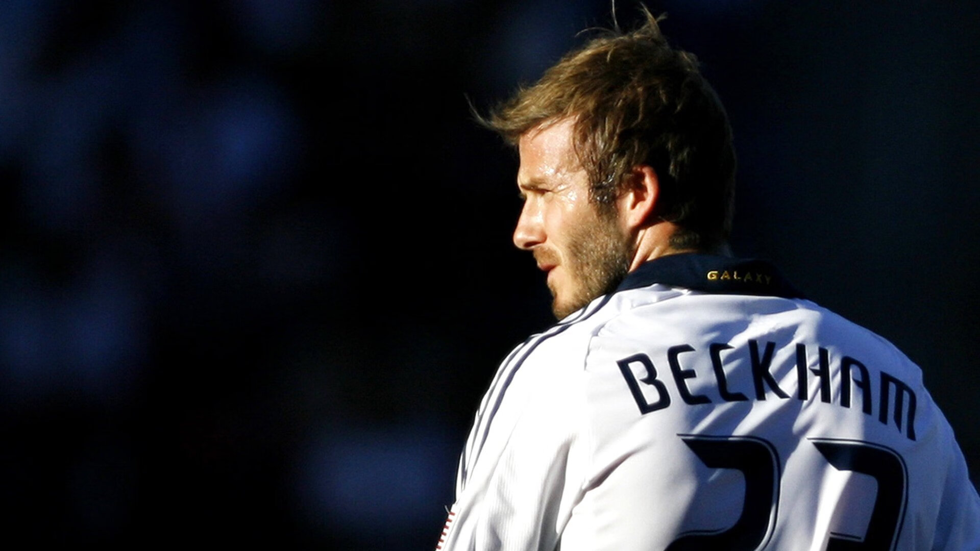 巴拉圭制霸希腊,萨拉赫的冠军级表现如何重塑南美足球叙事